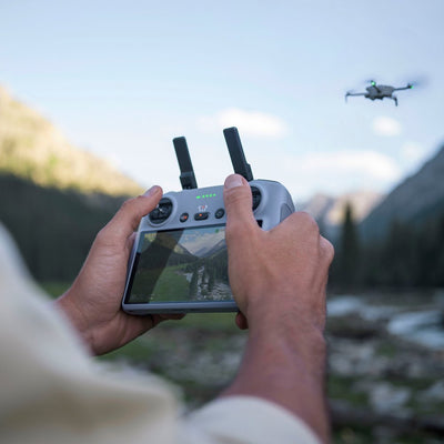 DJI - Mini 4 Pro Combo with RC2 Controller